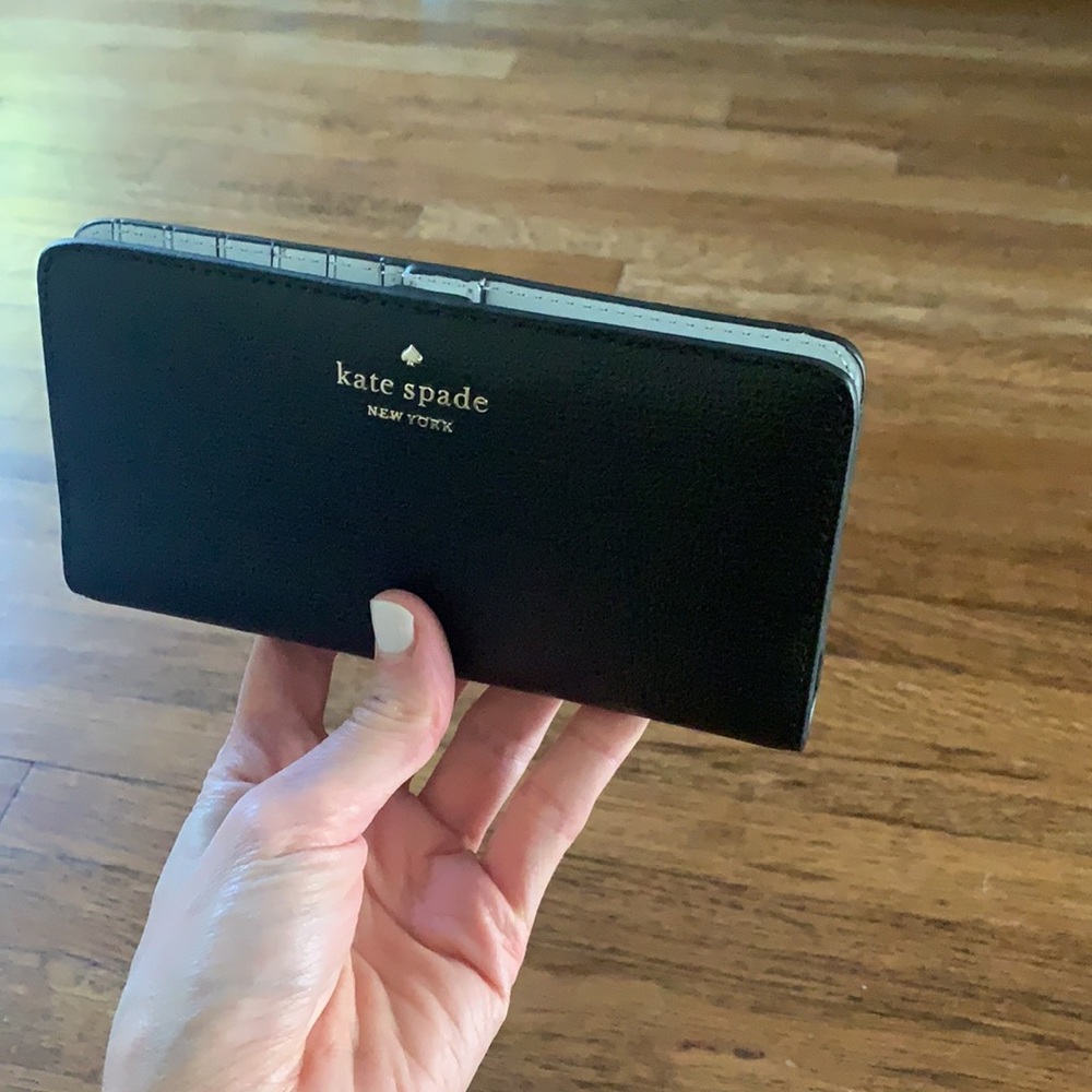 Kate Spade Wallet - Picture 4 of 4